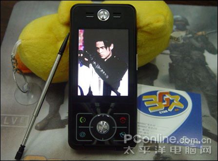 周董金身附体 摩托E6周杰伦限量版到货周杰伦手机「周董金身附体 摩托E6周杰伦限量版到货」