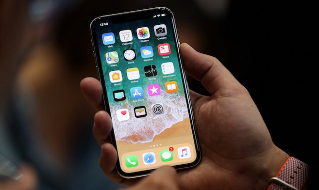 史上“最娇贵”苹果手机 iPhone X