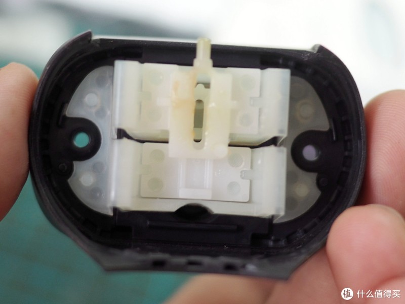 博朗3系剃须刀常见小故障维修 附拆解指南