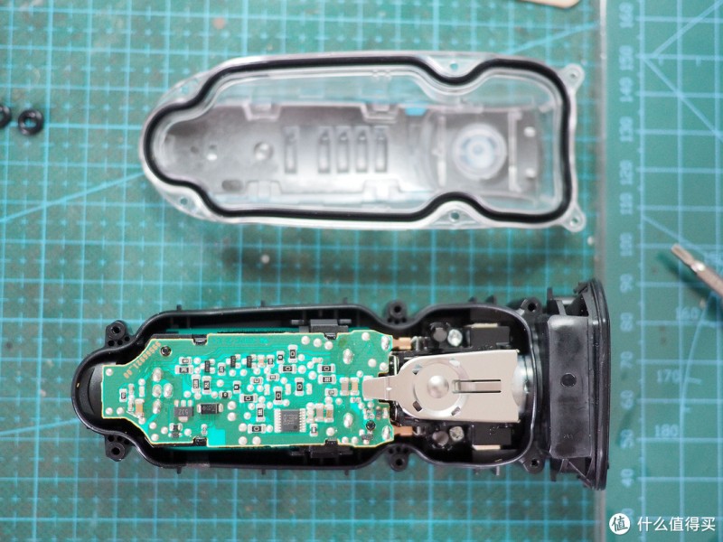 博朗3系剃须刀常见小故障维修 附拆解指南