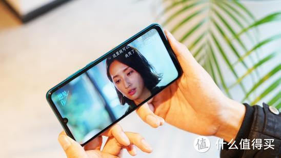 影音手机怎么选？华为畅享10e大屏幕大音量沉浸观感值得选购