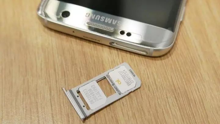 手机SIM卡读不出肿么办？看这里！手机不读卡怎么回事「手机SIM卡读不出肿么办？看这里！」