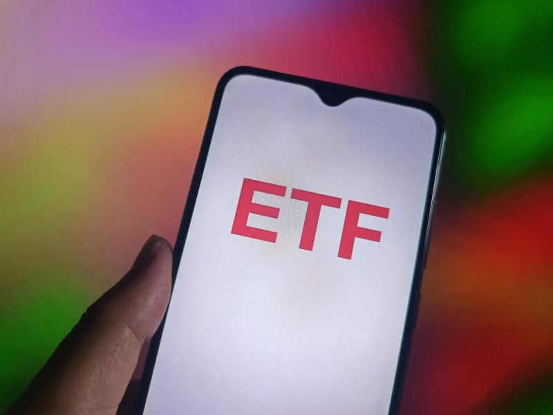 科技股行情叠加指数投资热情，个人投资者买成ETF前十持有人