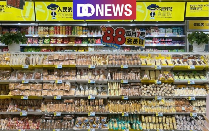 跨界折扣超市，鸣鸣很忙急寻护城河