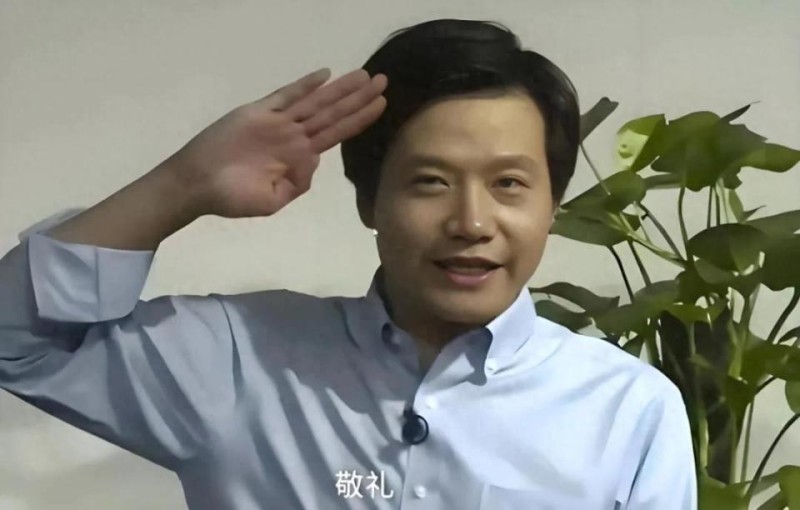 百亿导演饺子，背后有个“抠门”高人