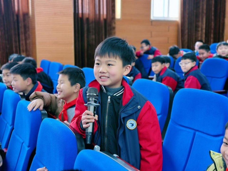 以心赋能，一场青春期健康讲座为孩子们续航新程