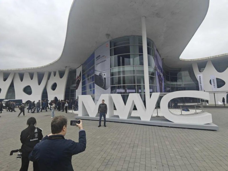MWC25 ｜ “绕”不开AI的MWC2025