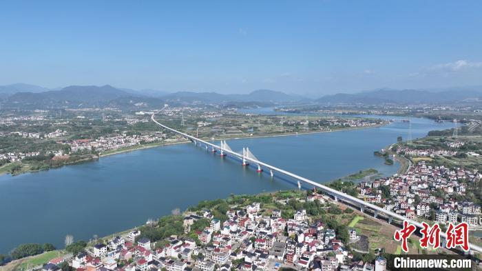 金建铁路全线隧道贯通 浙中城市群建设加快