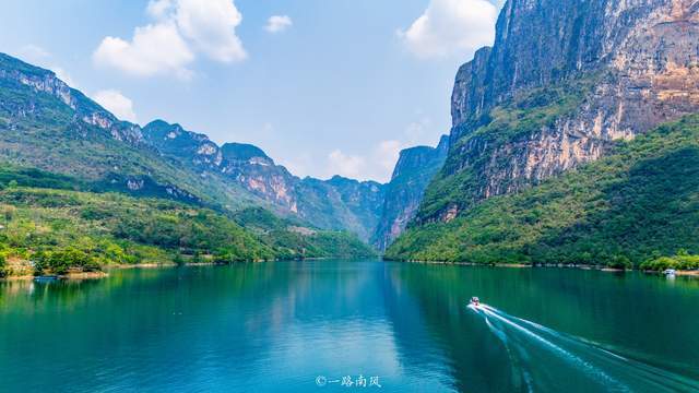 贵州黔西南秘境，景色不输桂林山水，人在画中游感觉美妙