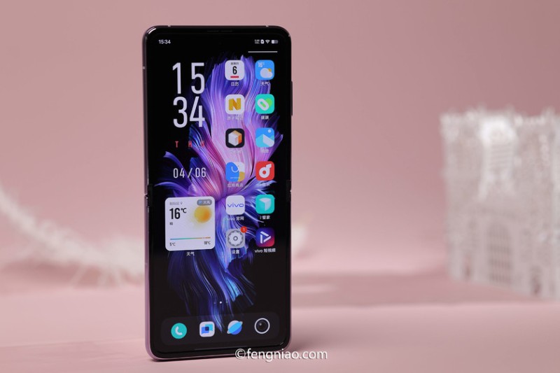 小折叠大外屏更易用 vivo X Flip纵向折叠屏手机评测