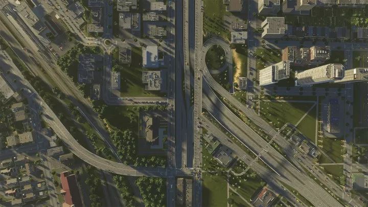 都市天际线2手机版是一款深度城市建造与管理模拟游戏。玩家作为市长，从零开始规划并发展城市，平衡经济、交通与居民需求。游戏提供丰富建筑选项与真实物理模拟，打造独一无二的城市天际线。玩家将在游戏中体验到真