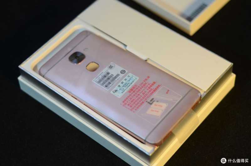 真·杀手？Letv 乐视 2 金色3+32G 京东入手 轻评测