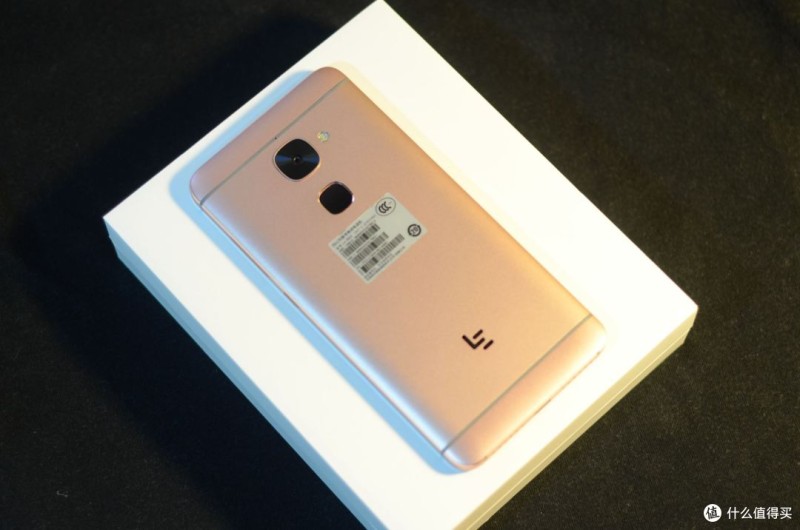 真·杀手？Letv 乐视 2 金色3+32G 京东入手 轻评测