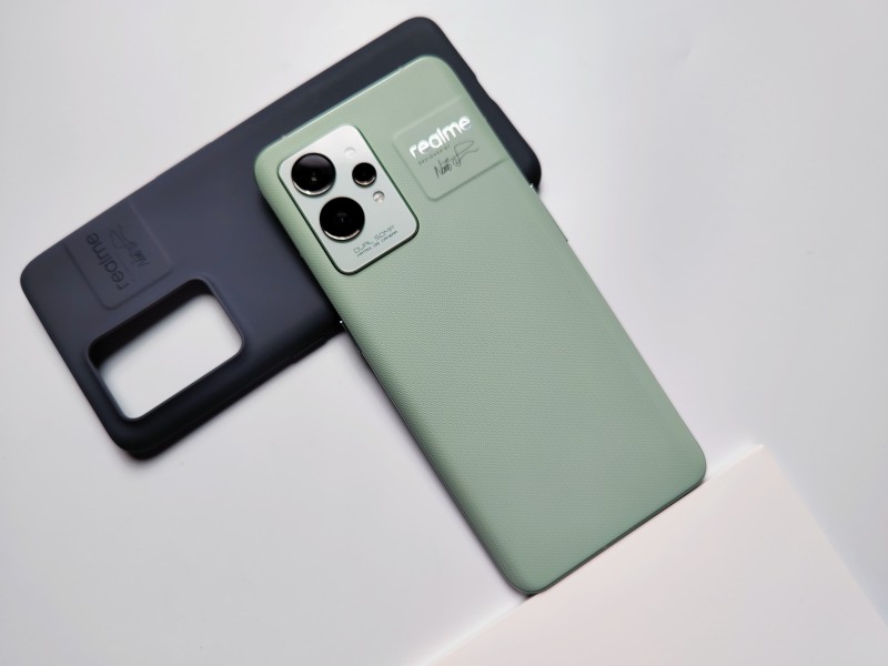 realme真我GT2 Pro大师·森评测：业界最强直屏旗舰 今年唯一？